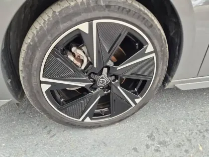 Photo 25 Peugeot 308  Electrique 54 kWh 156ch