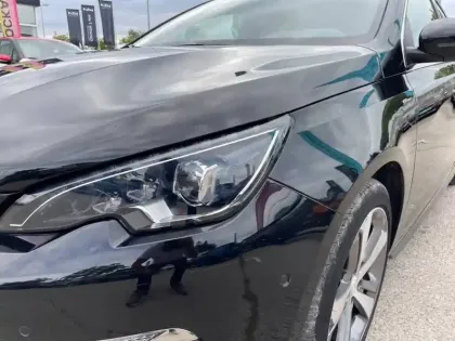 Photo 10 Peugeot 308  PureTech 130ch S&S EAT8