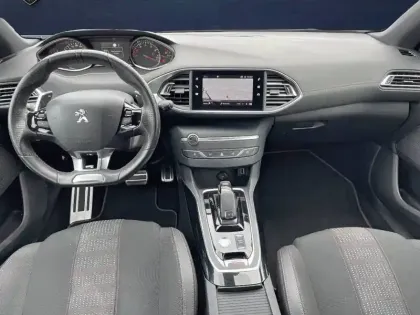 Photo 12 Peugeot 308  PureTech 130ch S&S EAT8