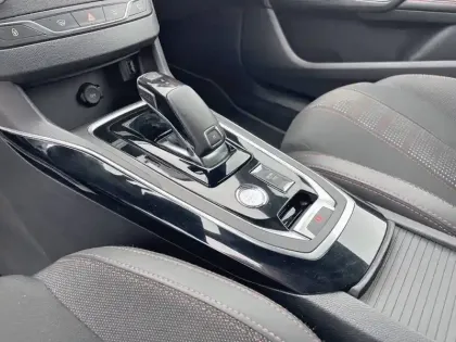 Photo 20 Peugeot 308  PureTech 130ch S&S EAT8