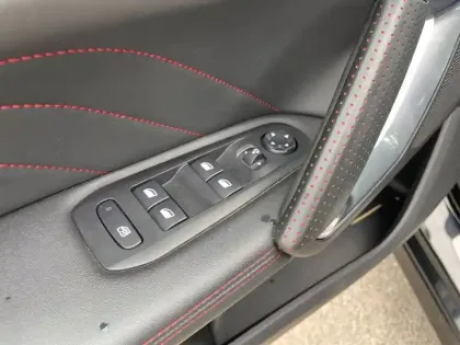 Photo 27 Peugeot 308  PureTech 130ch S&S EAT8