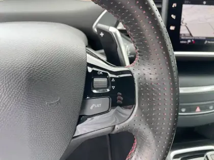 Photo 26 Peugeot 308  PureTech 130ch S&S EAT8