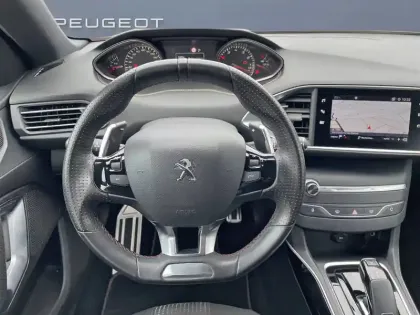 Photo 15 Peugeot 308  PureTech 130ch S&S EAT8