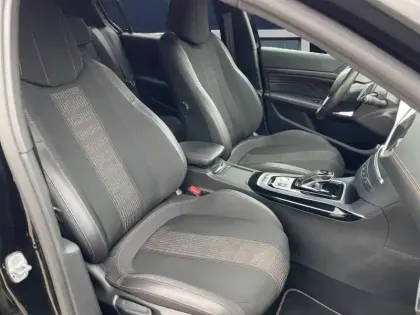 Photo 17 Peugeot 308  PureTech 130ch S&S EAT8