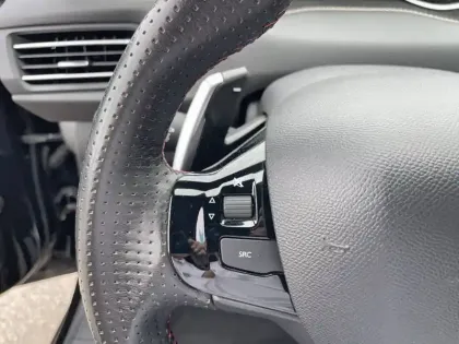 Photo 25 Peugeot 308  PureTech 130ch S&S EAT8