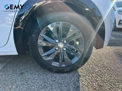 Photo 10 Peugeot 208  Electrique 50 kWh 136ch