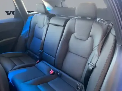 Photo 8 Volvo Xc60  T6 AWD Hybride rechargeable 253 ch+145 ch Geartronic 8