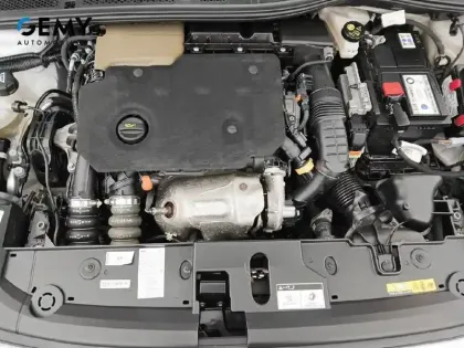 Photo 11 Peugeot 208  BlueHDi 100 S&S BVM6