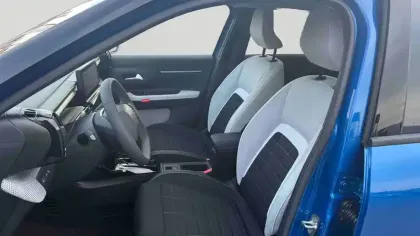 Photo 11 Citroën C3  Hybride 110 ch e-DCS6