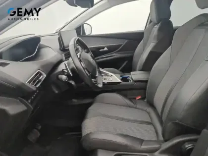 Photo 52 Peugeot 3008  Hybrid 225 e-EAT8