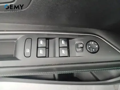 Photo 55 Peugeot 3008  Hybrid 225 e-EAT8