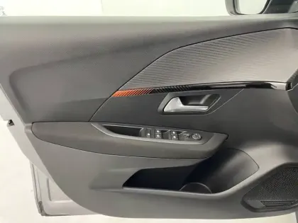 Photo 25 Peugeot 208  Electrique 50 kWh 136ch