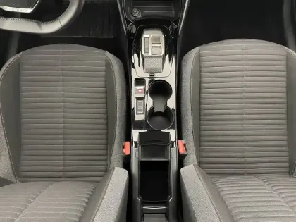 Photo 26 Peugeot 208  Electrique 50 kWh 136ch