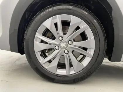 Photo 16 Peugeot 208  Electrique 50 kWh 136ch