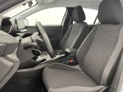 Photo 13 Peugeot 208  Electrique 50 kWh 136ch