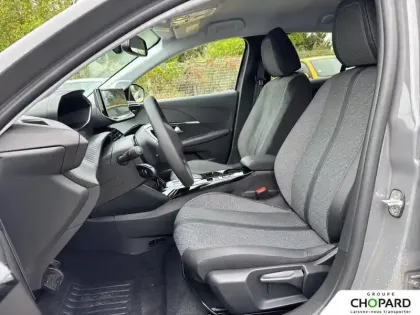 Photo 7 Peugeot 208  Electrique 54 kWh 156ch