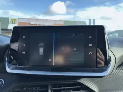 Photo 23 Peugeot 208  Electrique 50 kWh 136ch