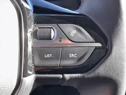 Photo 19 Peugeot 208  Electrique 50 kWh 136ch