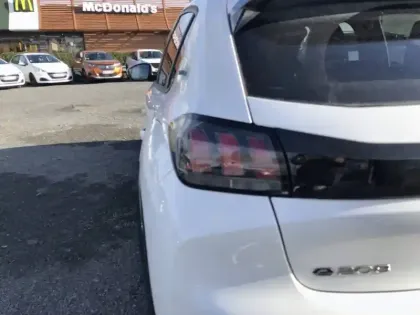 Photo 16 Peugeot 208  Electrique 50 kWh 136ch