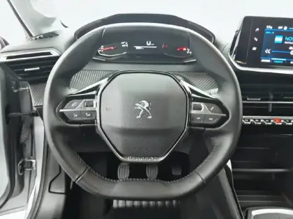 Photo 8 Peugeot 208  PureTech 75 S&S BVM5