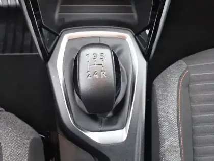 Photo 13 Peugeot 208  PureTech 75 S&S BVM5