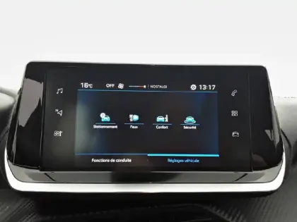 Photo 22 Peugeot 208  PureTech 75 S&S BVM5