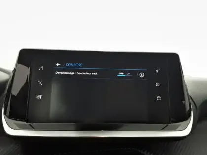 Photo 25 Peugeot 208  PureTech 75 S&S BVM5