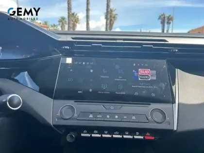 Photo 14 Peugeot 308  BlueHDi 130ch S&S EAT8