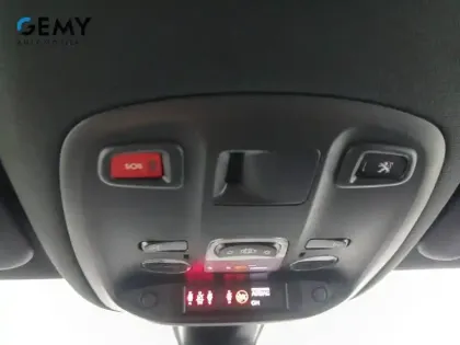 Photo 16 Peugeot 308  PureTech 130ch S&S EAT8