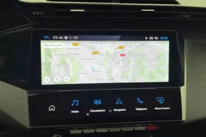 Photo 14 Peugeot 308  BlueHDi 130ch S&S EAT8