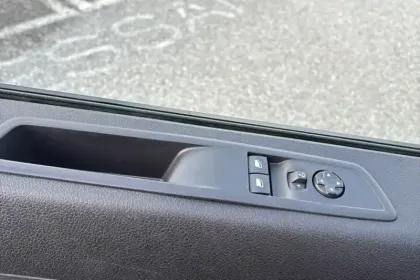 Photo 78 Citroën Jumpy  CAB APPROFONDIE M BLUEHDI 145 S&S EAT8