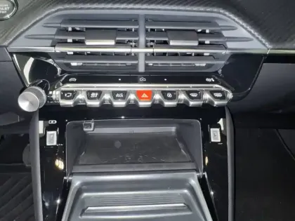 Photo 19 Peugeot 208  100 S&S BVM6