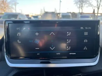 Photo 13 Peugeot 2008  PureTech 100 S&S BVM6