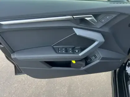 Photo 39 Audi A3  Sportback TFSI e Hybride rechargeable 204 S tronic 6