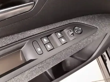 Photo 22 Peugeot 3008  Puretech 130ch S&S EAT8