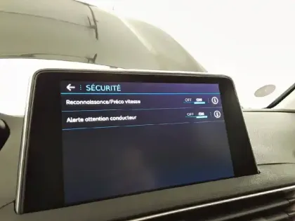 Photo 20 Peugeot 3008  Puretech 130ch S&S EAT8