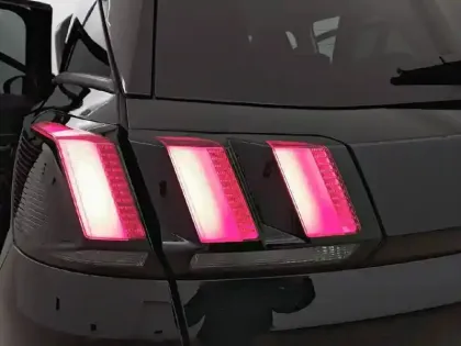 Photo 16 Peugeot 3008  Puretech 130ch S&S EAT8