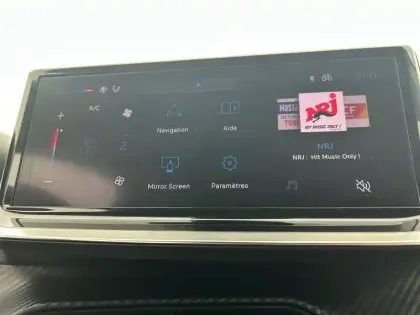 Photo 39 Peugeot 208  PureTech 75 S&S BVM5