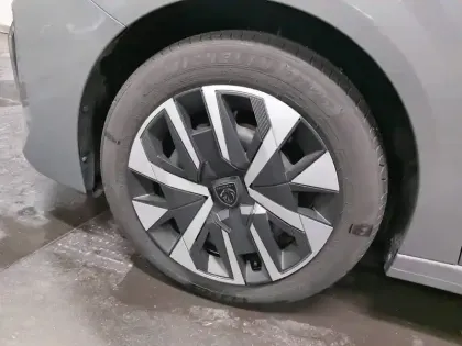 Photo 12 Peugeot 208  PureTech 75 S&S BVM5