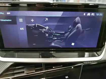 Photo 19 Peugeot 208  PureTech 75 S&S BVM5