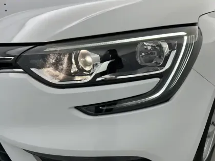 Photo 22 Renault Megane Mégane IV Berline Blue dCi 115