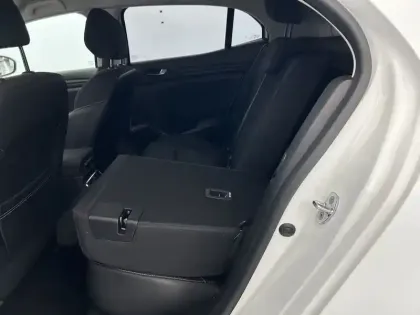 Photo 18 Renault Megane Mégane IV Berline Blue dCi 115