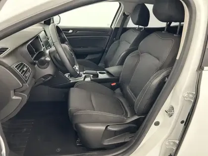 Photo 16 Renault Megane Mégane IV Berline Blue dCi 115