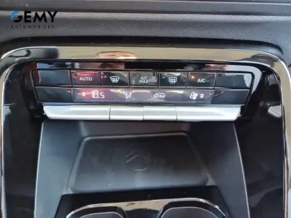 Photo 12 Citroën C3  Hybride 110 ch e-DCS6