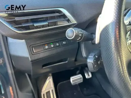 Photo 13 Peugeot 3008  Hybrid 225 e-EAT8