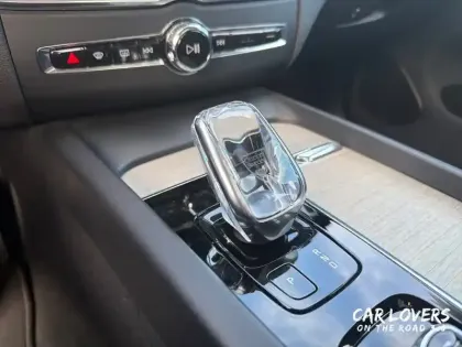 Photo 12 Volvo Xc60  T8 Twin Engine 303 ch + 87 ch Geartronic 8