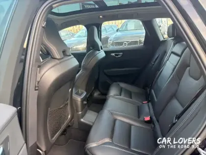 Photo 13 Volvo Xc60  T8 Twin Engine 303 ch + 87 ch Geartronic 8