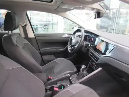 Photo 35 Volkswagen Polo  1.0 TSI 95 S&S DSG7