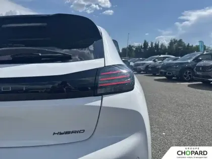 Photo 18 Peugeot 208  Hybrid 110 e-DCS6