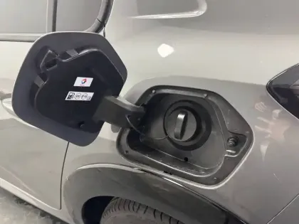 Photo 49 Peugeot 208  100 S&S BVM6